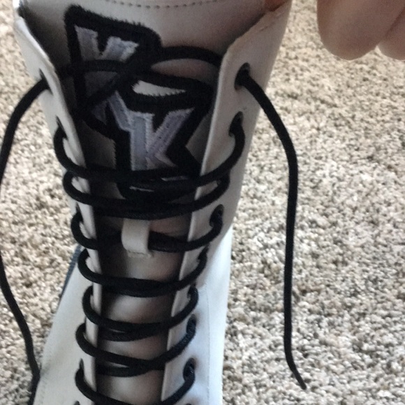 Kendall & Kylie Woman’s hunt boots - Picture 8 of 8